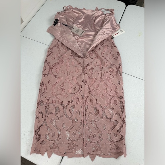 NWT Bardot Lina Lace Dress In Pink Rose - Picture 11 of 16